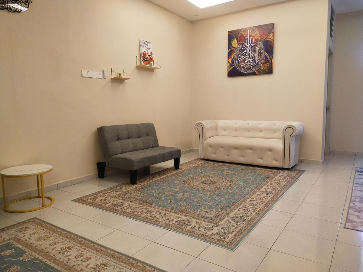 Axaida Homestay Parit Jawa Bakar Parit Exterior photo